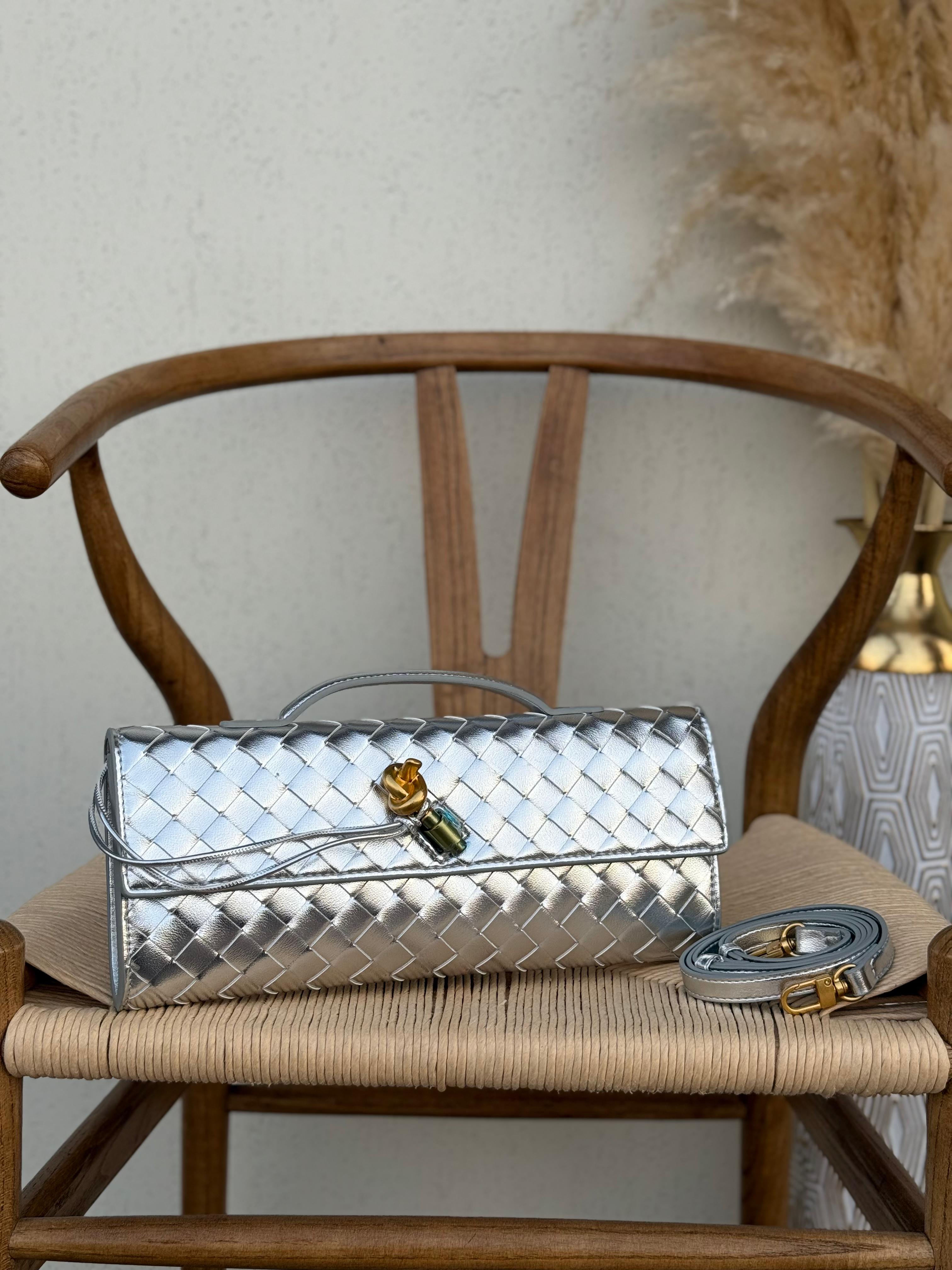 Bottega Veneta Andiamo Clutch