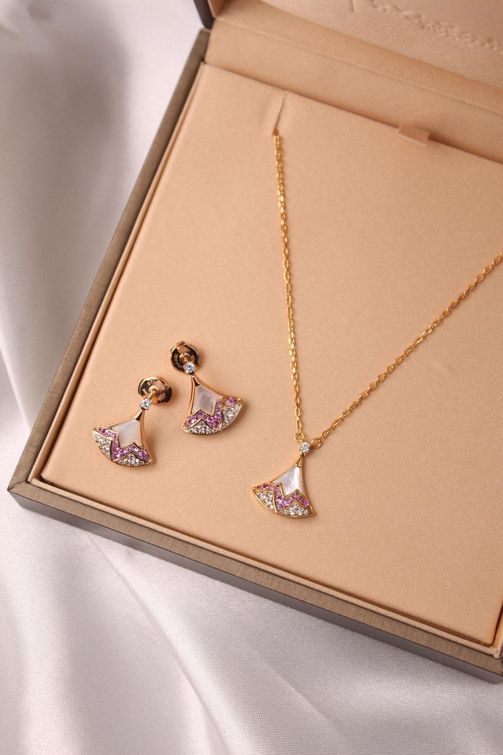 BVLGARI Divas' Dream Diamond Necklace & Earrings