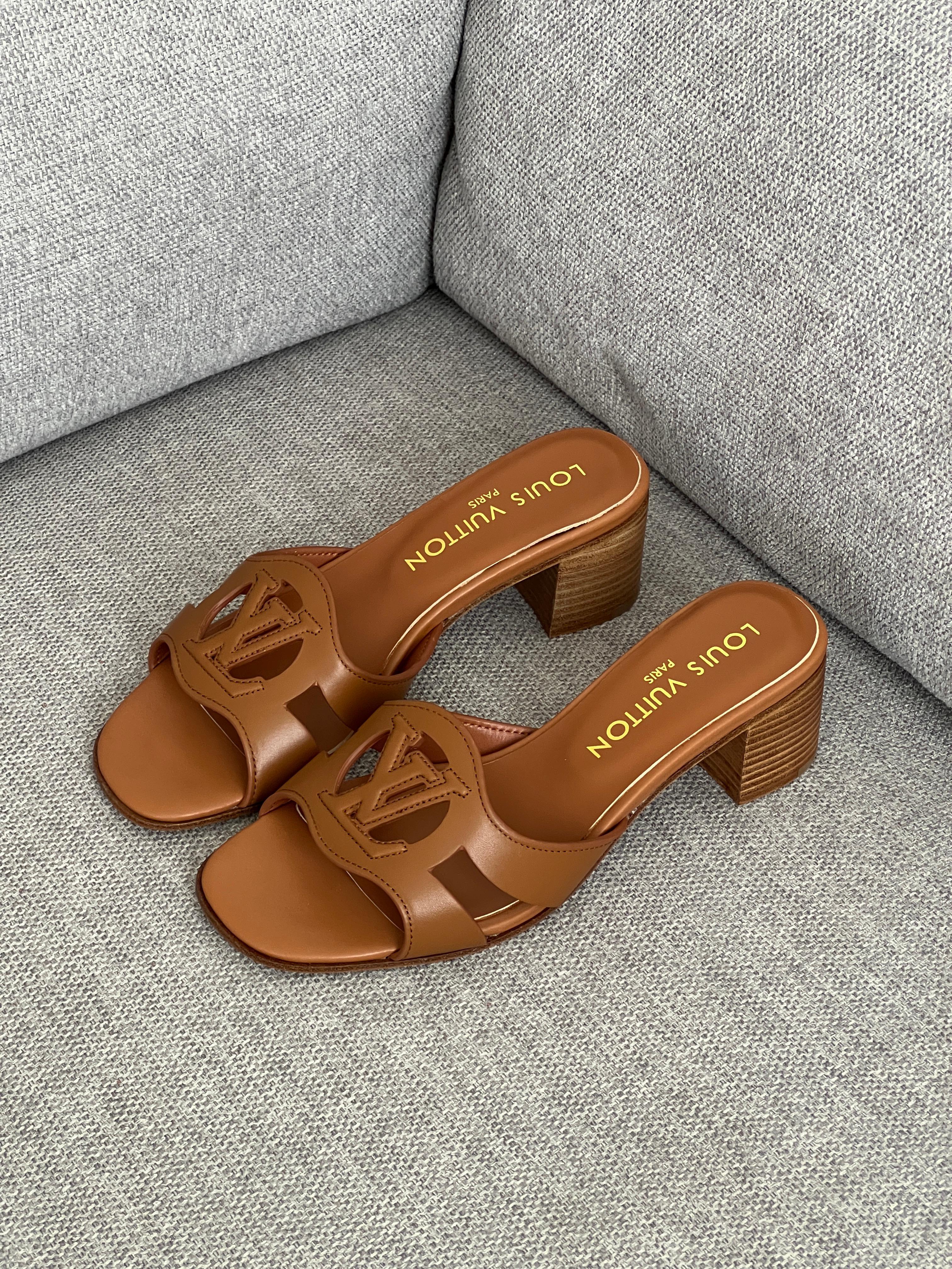 LV Isola Sandal
