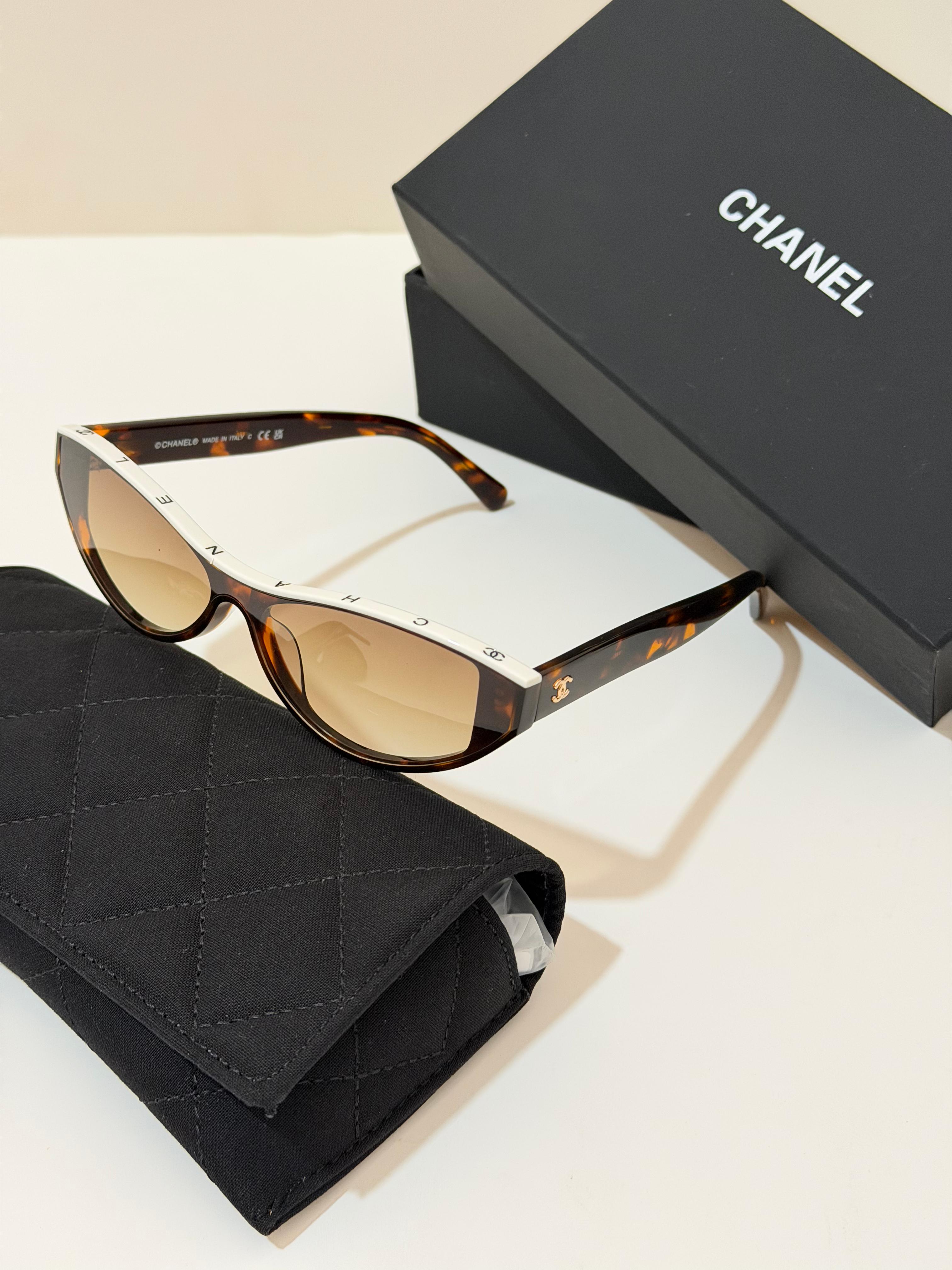 CHANEL Sunglasses