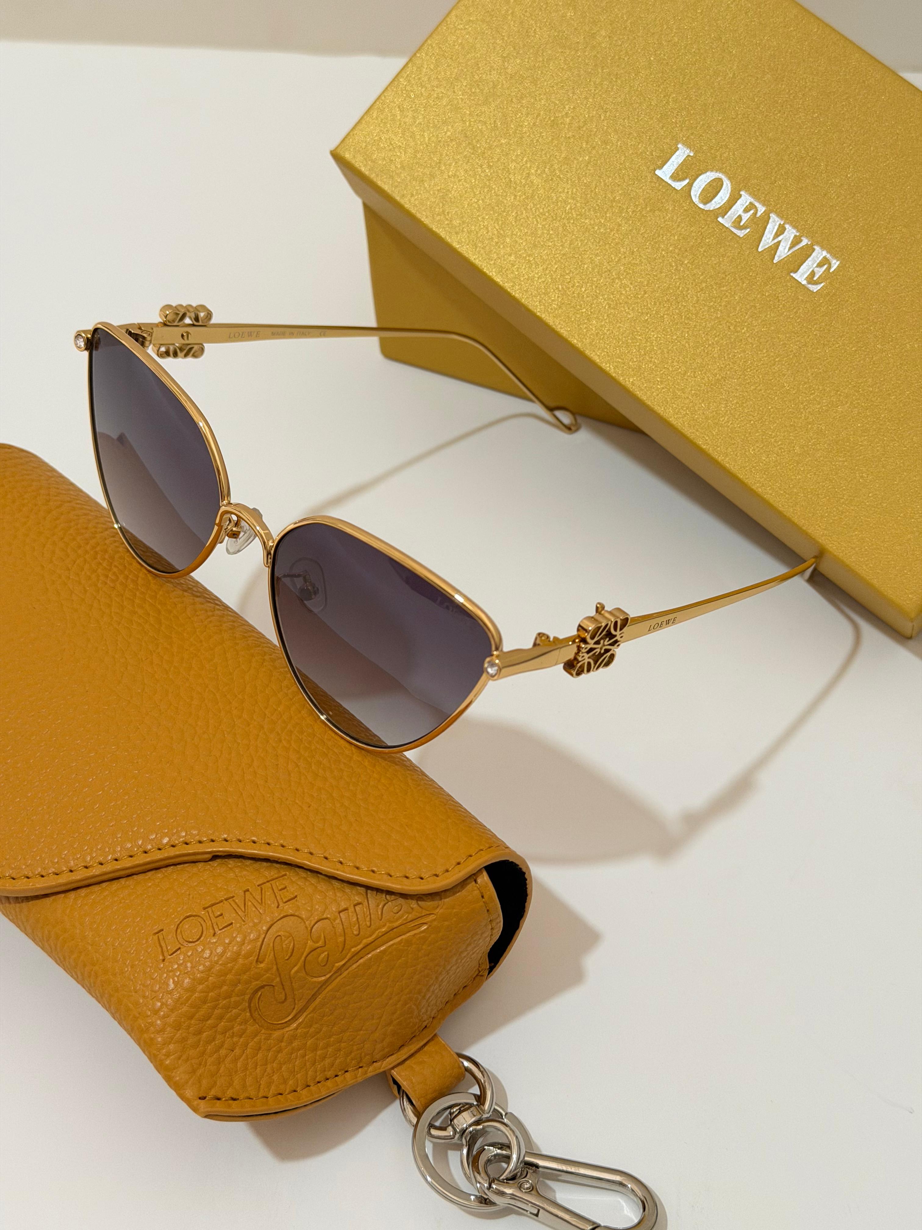 Loewe Cat Eye Sunglasses
