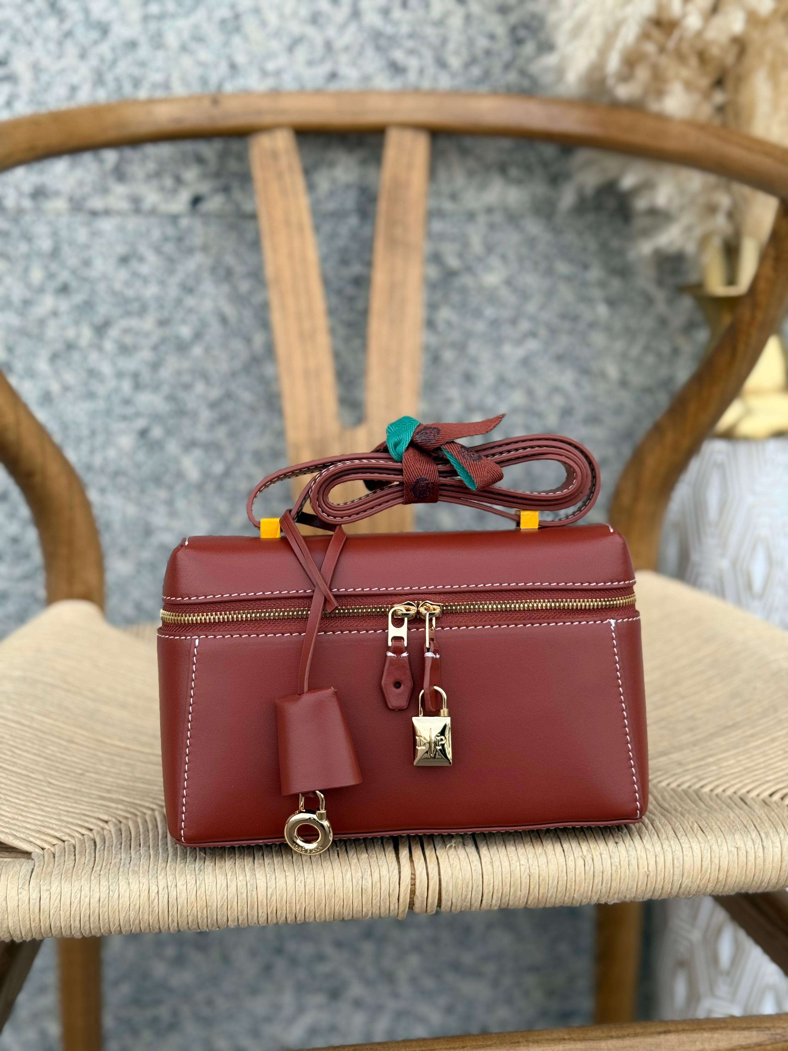 Loro Piana Extra Bag L27