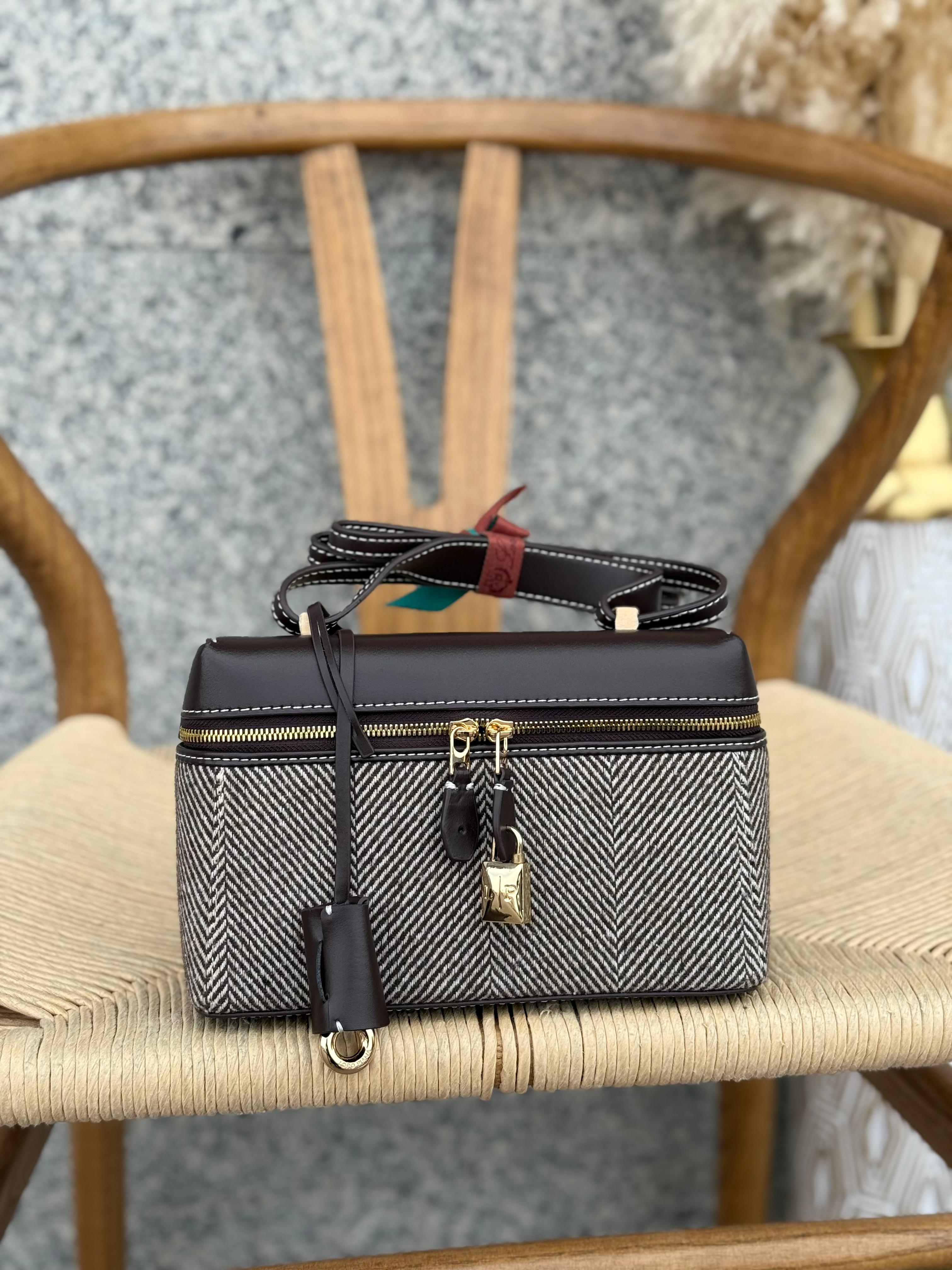 Loro Piana Extra Bag L27